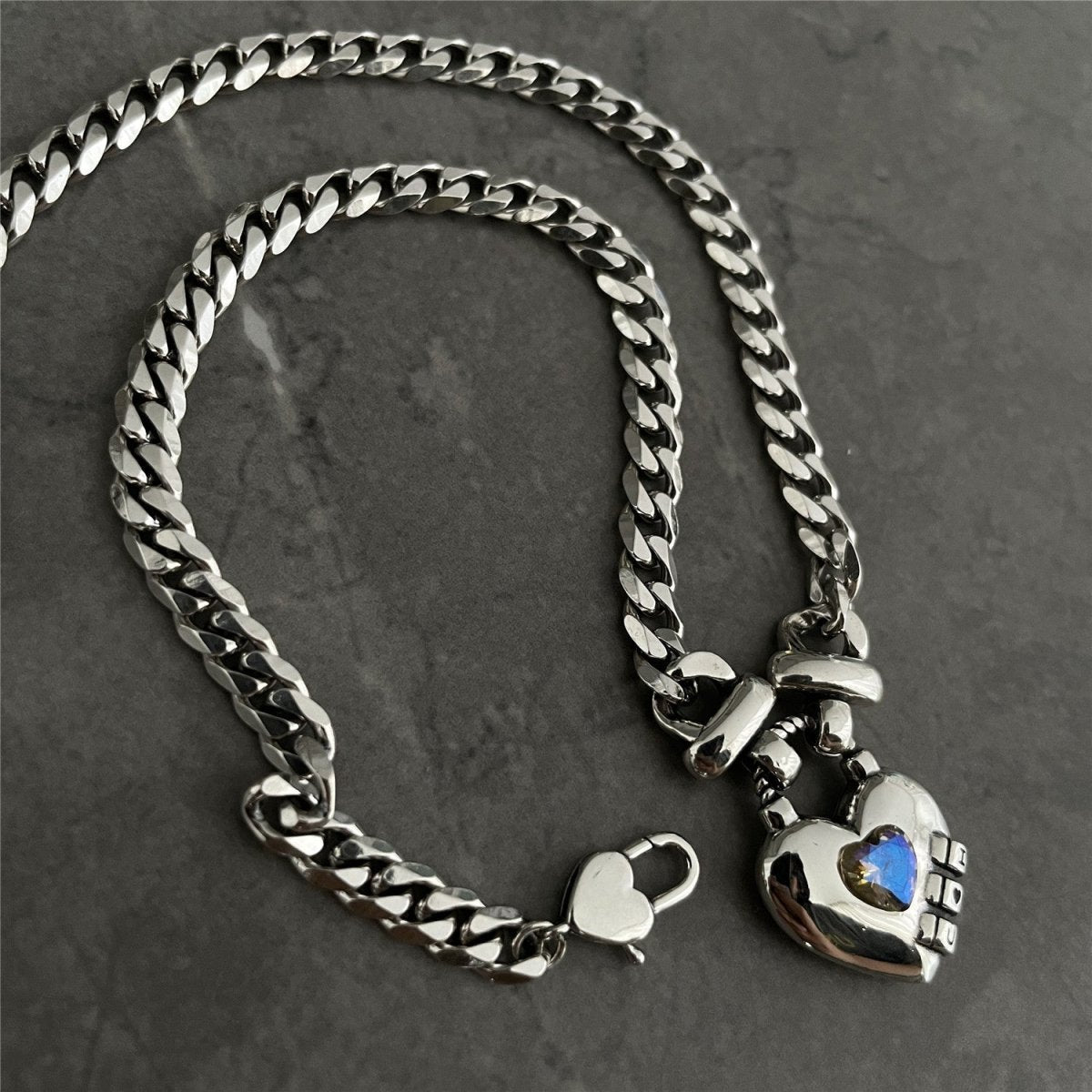 Women's Heart Necklace - NeraVault