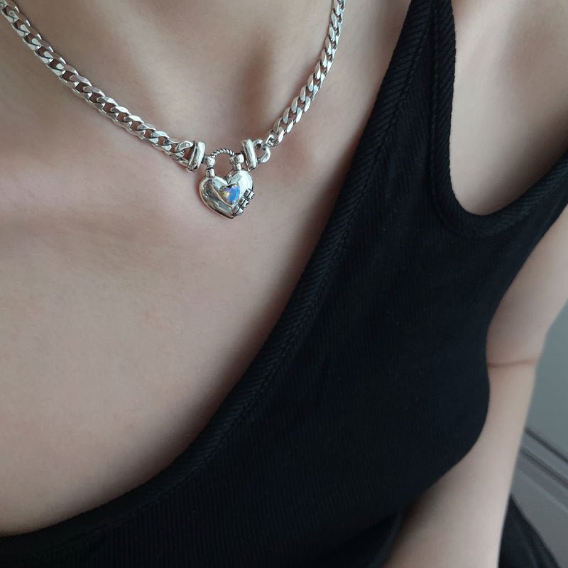 Women's Heart Necklace - NeraVault